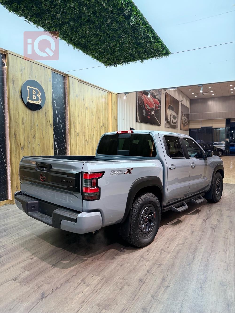 نيسان فرونتر